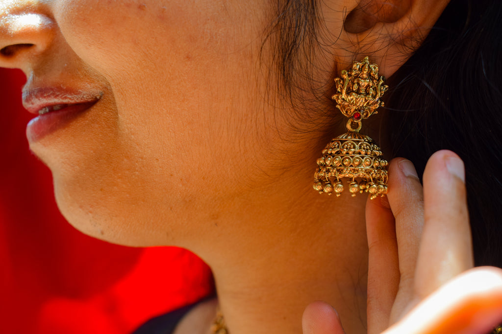 The Devika Peacock Heritage Haar