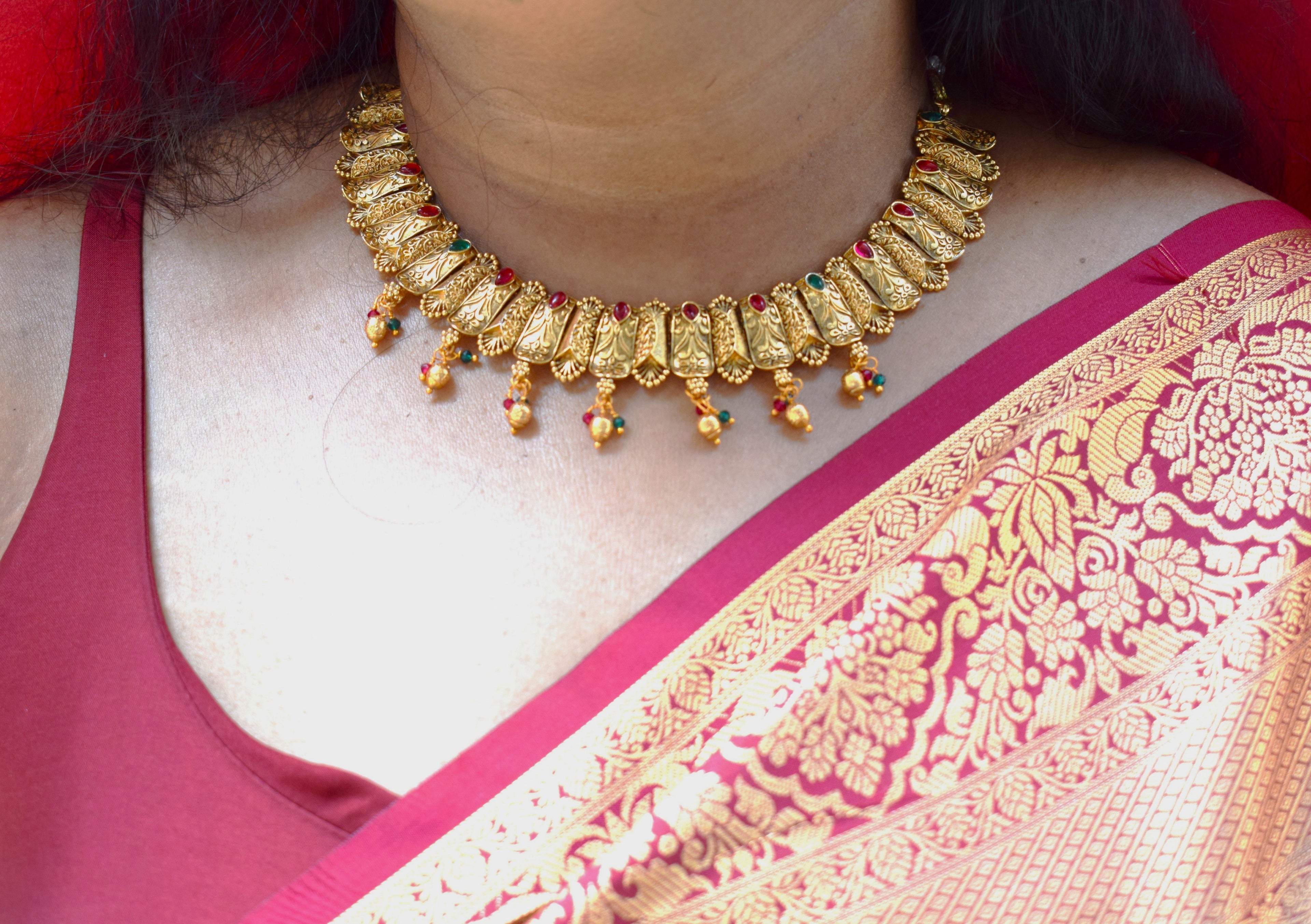 Engraved Petal Kemp Choker