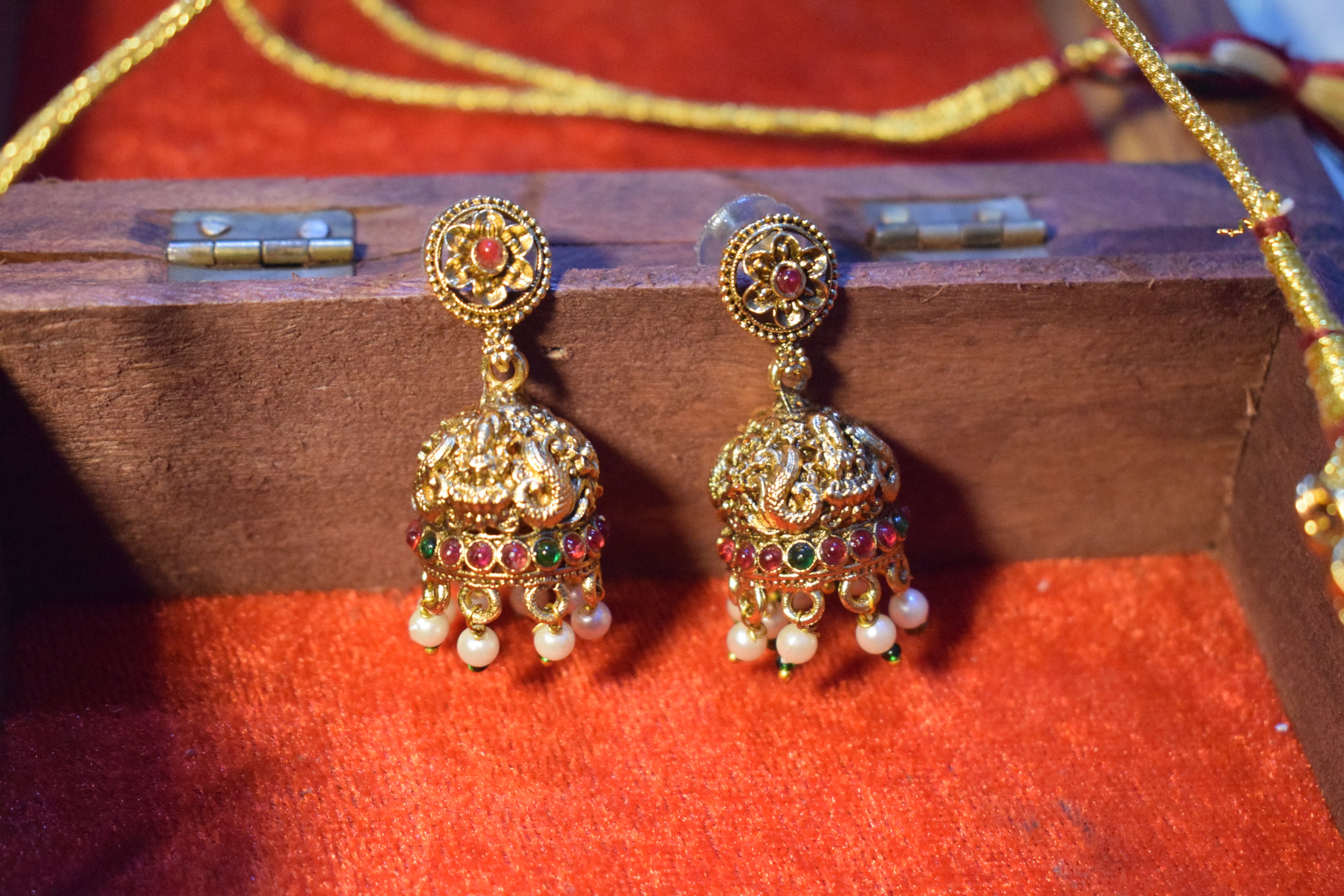 Gaja-Lakshmi Temple Choker