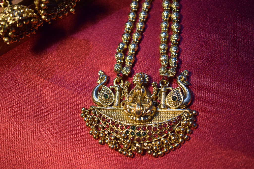 The Devika Peacock Heritage Haar