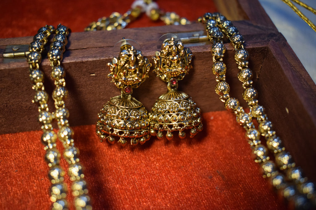 The Devika Peacock Heritage Haar
